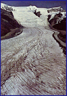 Root Glacier. Photo by the Alaska Geographic Society.